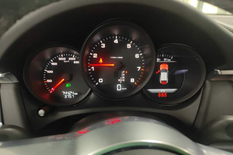 Used Porsche Macan 2021 Macan 2.0T Instrument Cluster