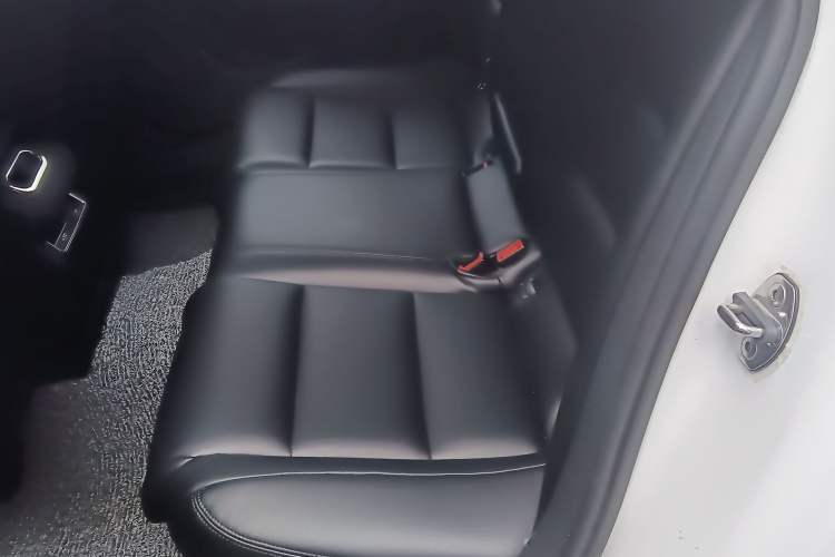 Used Audi A4L 2015 35 TFSI Automatic Standard Model Left Rear Seat
