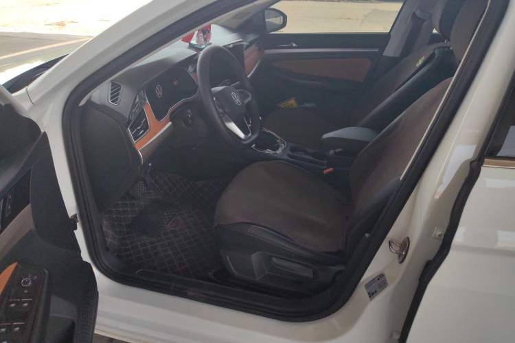 Used Volkswagen Bora 2023 280TSI DSG Comfort Edition Left Front Seat