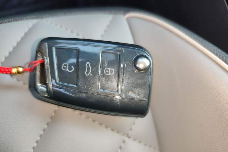 Used Volkswagen Tayron 2024 330TSI Two-Wheel Drive R-Line High-Energy Version
