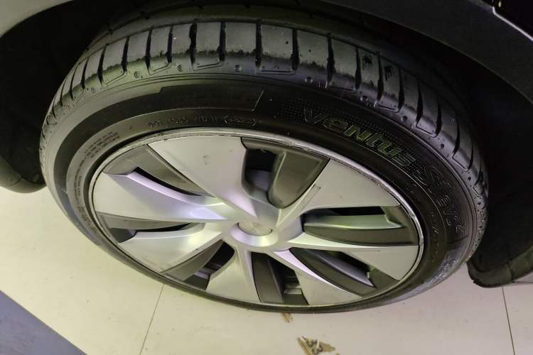 Used Tesla Model Y 2021 Standard Range Rear-Wheel Drive Version