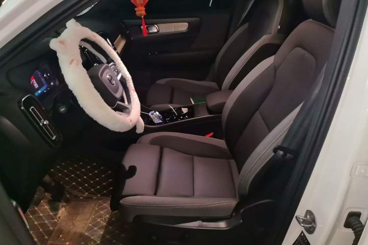 Used Volvo XC40 2023 B3 Zhiyuan Luxury Edition