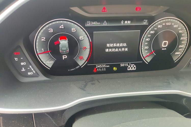 Used Audi Q3 2022 35 TFSI Fashionable and Elegant Model Odometer Close Up