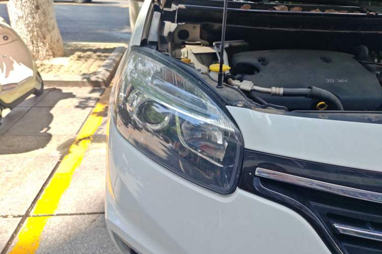 Used Renault Koleos 2014 Revised Version 2.0L Two-Wheel Drive Fashion Edition