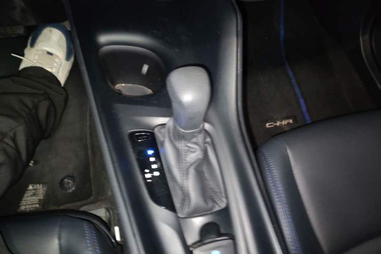 Used Toyota C-HR 2022 2.0L Leading Edition Gear Lever