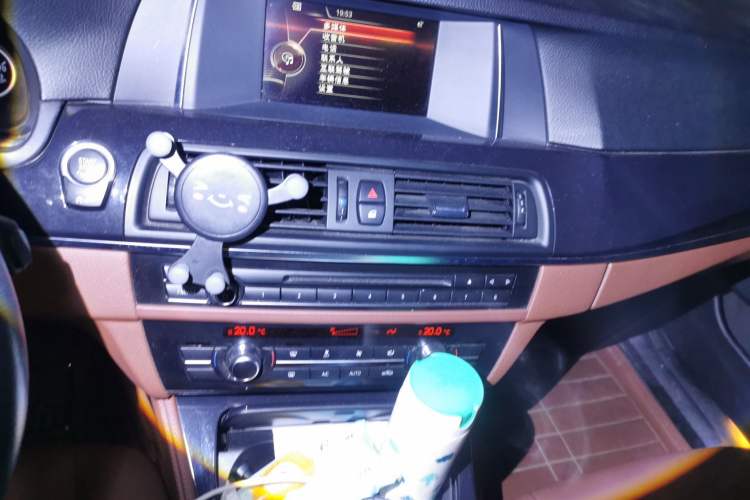 Used BMW 5 Series 2014 520Li Elegant Model
