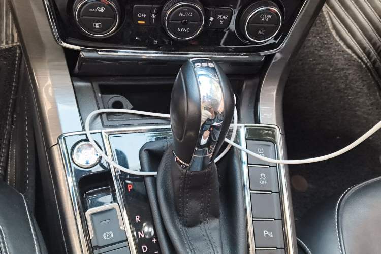 Used Volkswagen Passat 2017 330TSI DSG Luxury Edition
