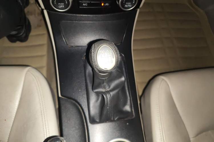 Used Bestune B70 2011 2.0L Manual Elite Edition
