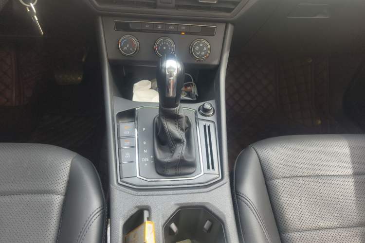 Used Volkswagen Lavida 2021 1.5L Automatic Comfort Edition Gear Lever