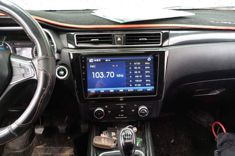 Used Dongfeng Fengon 580 2016 1.5T Manual Luxury Edition Audio And AC Panel