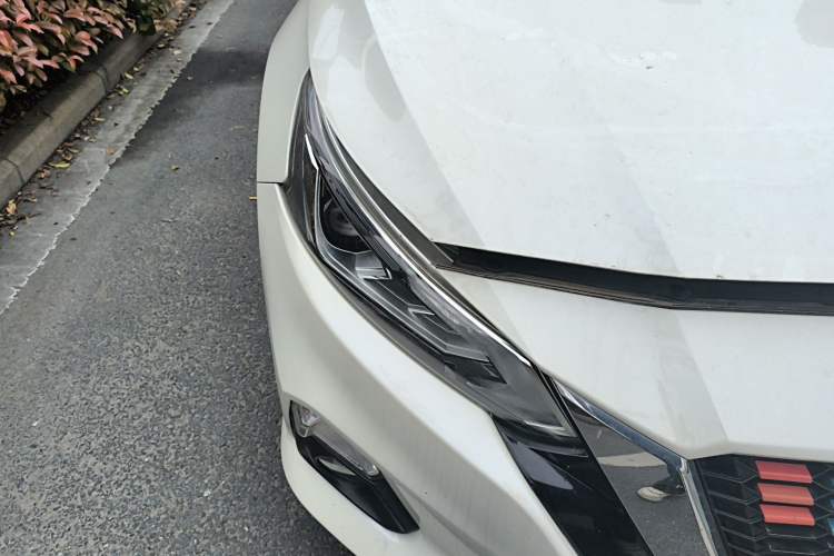 Used Nissan Teana 2020 2.0L XL Upper SmartDrive Version Right Front Headlight