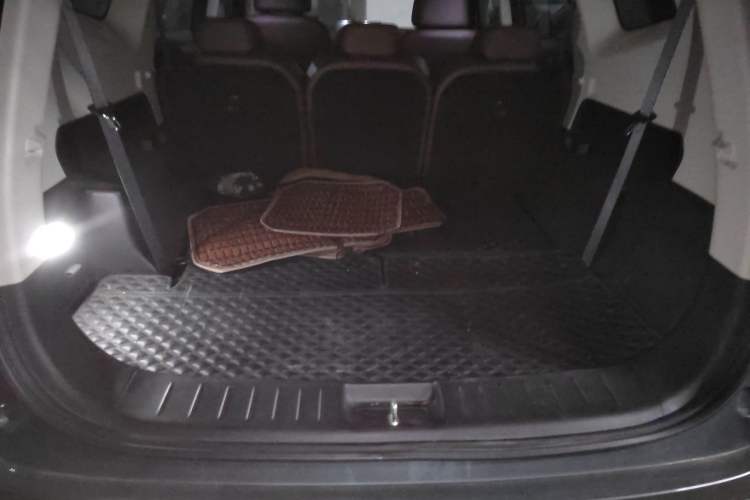 Used Geely Auto Haoyue 2022 1.8TD DCT Luxury 7-Seater Trunk