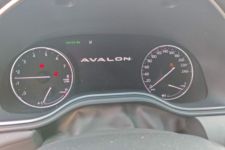 Used Toyota Avalon 2019 2.5L Touring Premium Version China VI Standard