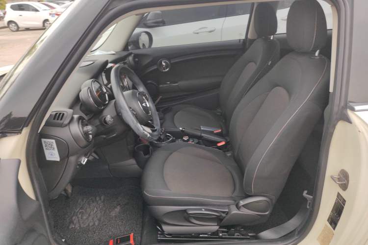 Used MINI 2014 1.5T COOPER Fun
