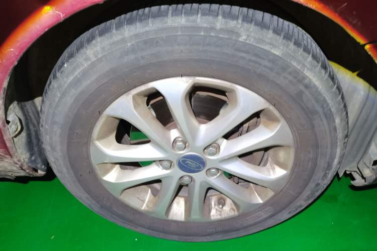 Used Ford Focus 2011 Sedan 1.8L Manual Comfort Model
