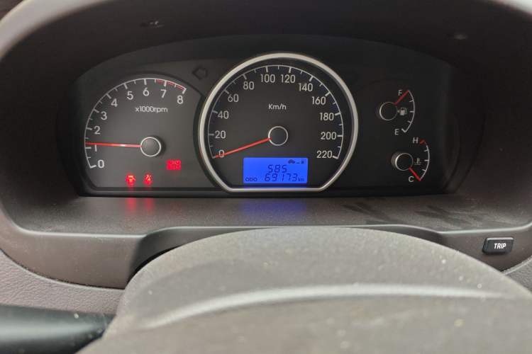 Used Hyundai Celesta 2011 1.6L Manual Luxury Model Odometer Close Up