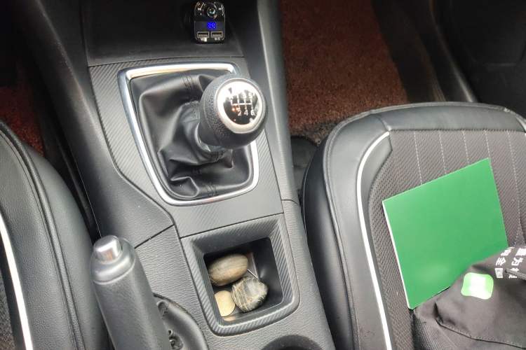 Used Mazda Mazda 3 Axela 2014 Sedan 1.5L Manual Comfort Model