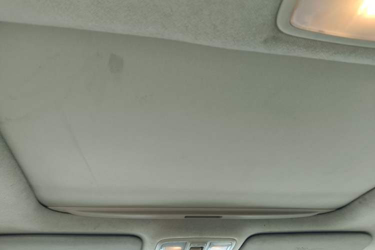 Used Hyundai ix35 2012 2.0L Automatic 4x4 Prestige Edition GLS Headliner