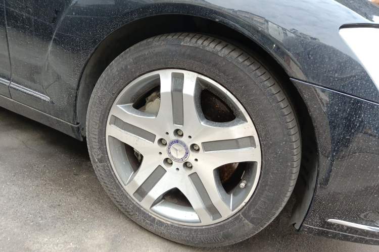 Used Mercedes-Benz S-Class 2010 S 600 L Right Front Wheel Hub