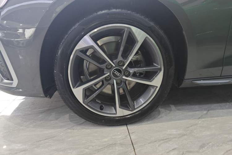 Used Audi A4L 2024 40 TFSI Fashion Dynamic Model