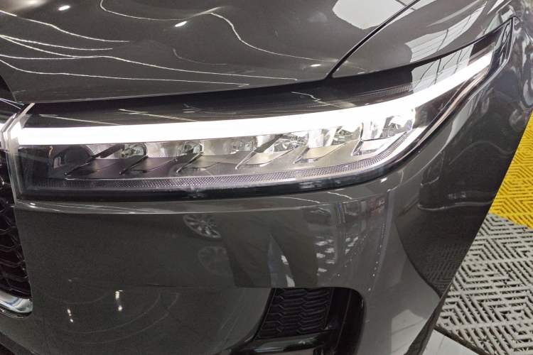 Used Li Auto ONE 2021 Extended-Range 6-Seater Version Left Front Headlight