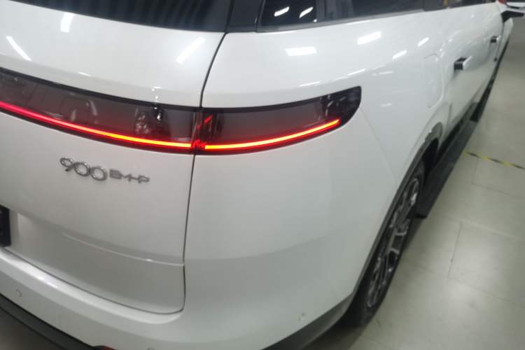 Used Lynk & Co 900 2025 2.0T Ultra Exterior 3