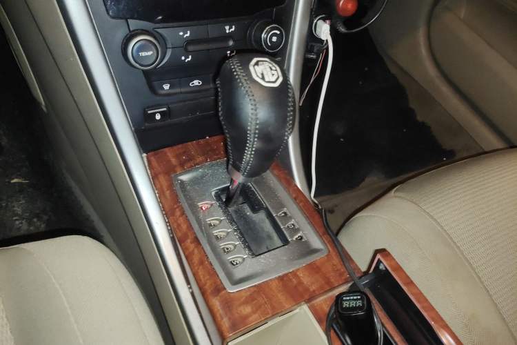 Used MG 6 2012 Hatchback 1.8L Automatic Drive Value Edition Gear Lever