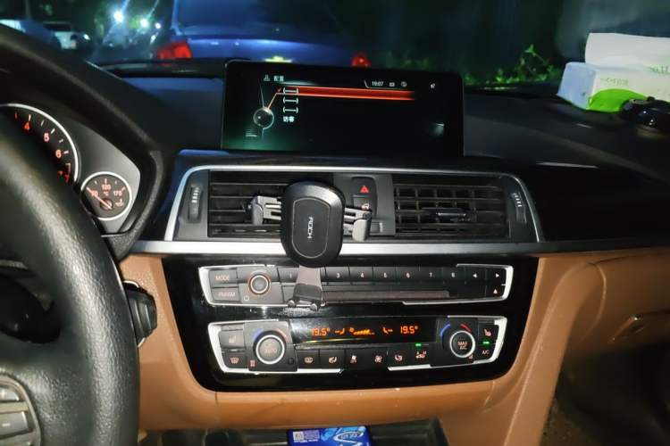 Used BMW 3 Series 2016 320Li Luxury Design Package