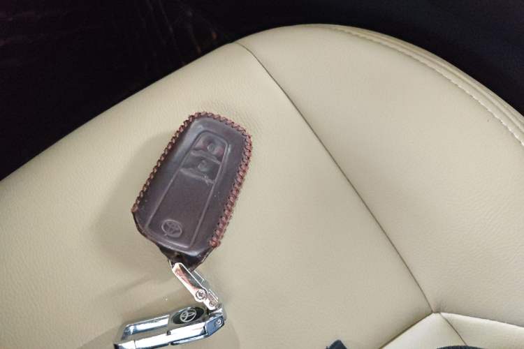 Used Toyota C-HR 2018 2.0L Leading Edition China V-standard Interior 1