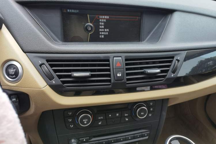 Used BMW X1 2012 sDrive18i Luxury Edition
