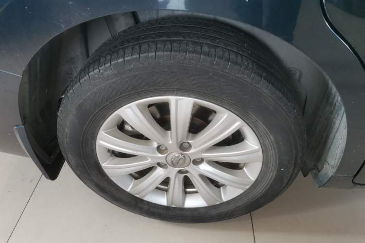 Used GAC Trumpchi M6 2019 270T DCT Luxury Edition (7-seater) China VI Exterior 5