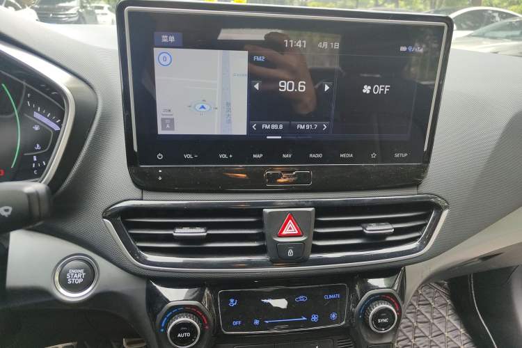 Used Hyundai Lafesta 2019 280TGDi Smart Speed Version China VI Standard Audio And AC Panel
