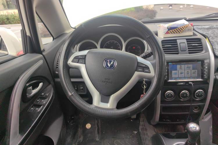 Used CHANGAN CX20 2014 1.4L Manual Sunroof Navigation Version – China IV Standard