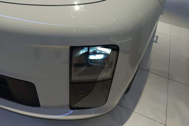 Used Li Auto Li Auto i6 2025 Model Two-Wheel-Drive Standard Type
