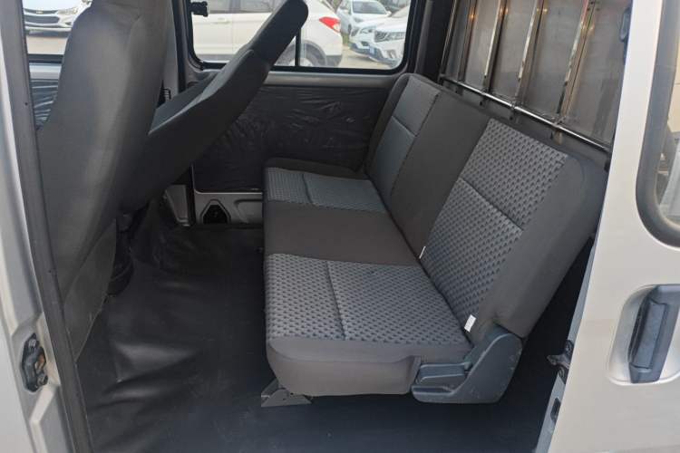 Used Wuling Zhiguang 2019 1.2L Van Utility Model 5-Seater
