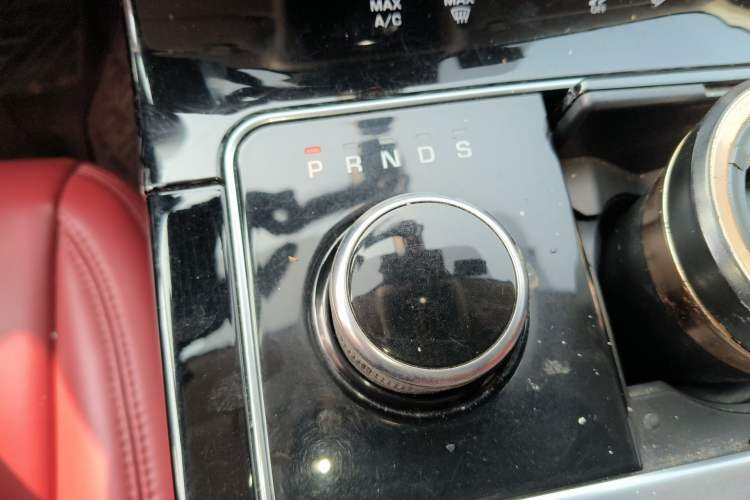 Used Land Rover Range Velar 2018 P250 S Gear Lever