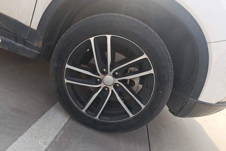 Used Bestune X40 2017 1.6L Manual Prestige Edition Right Front Wheel Hub