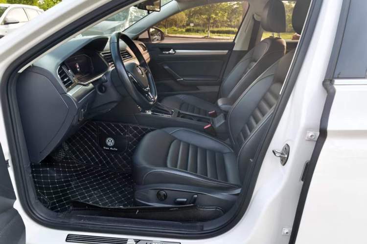 Used Volkswagen Lamando 2021 280TSI DSG Comfort Edition Left Front Seat