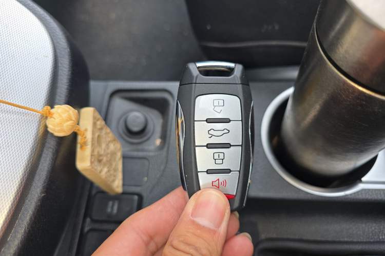 Used Haval M6 2019 1.5T DCT Two-Wheel Drive Elite Version China V Standard
