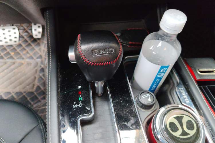 Used BAIC Off-Road BJ40 2019 2.3T Automatic Four-Wheel Drive Shengshi Huazhang Edition China VI Emission Standard