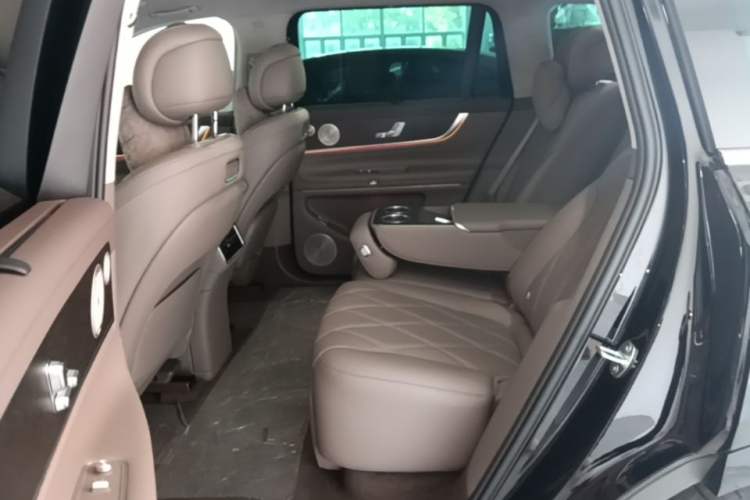 Used Hima AITO M9 2025 Extended-Range Ultra Version 52 kWh 5-Seater Edition
