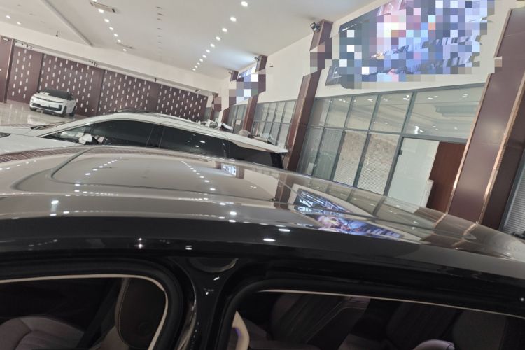 Used Volkswagen Viloran 2022 380TSI Luxury Edition Roof