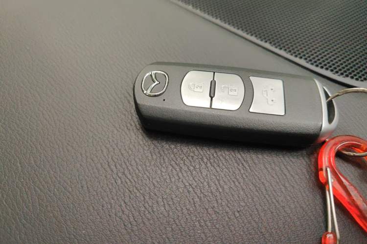 Used Mazda Atenza 2014 2.5L Blue Sky Prestige Edition Vehicle Key