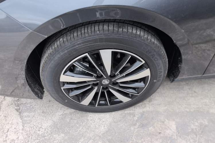 Used CHANGAN Eado PHEV 2025 Smart New Blue Whale 145KM Battleship Edition Left Front Wheel Hub