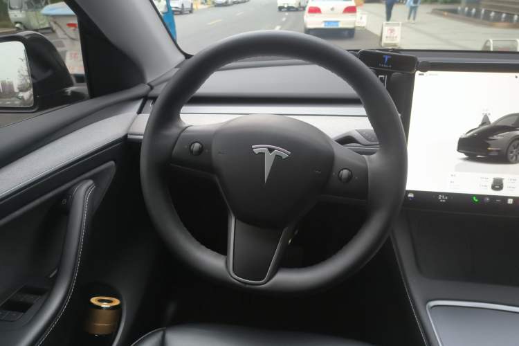 Used Tesla Model Y 2023 Rear-Wheel-Drive Version