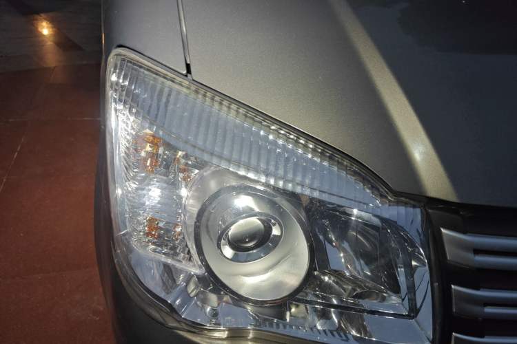 Used FORTHING Lingzhi 2019 Facelifted M3L 1.6L 7-Seater Standard Model Right Front Headlight