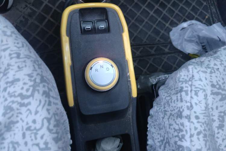 Used Chery QQ Ice Cream 2022 120km Milkshake Phosphate Lithium-Iron
