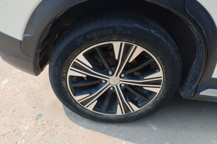 Used Mitsubishi Eclipse Cross 2019 1.5T CVT Two-Wheel Drive Dream Edition China VI Standard
