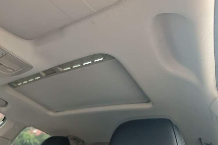 Used Roewe i5 2021 1.5L CVT Diamond Edition