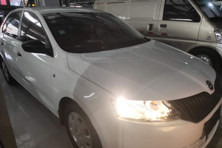 Used Skoda Rapid 2016 1.4L Manual Front-Wheel Drive Model